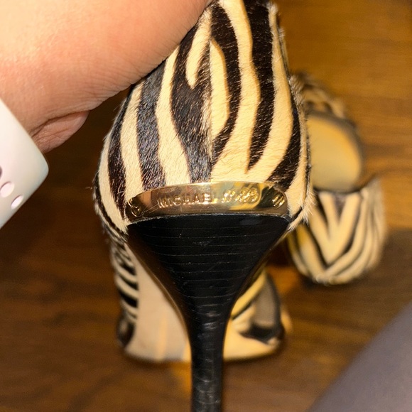 COPY - Michael Michael Kors heels - Picture 3 of 5